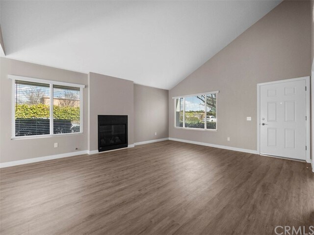 Building Photo - 12 Butterfield