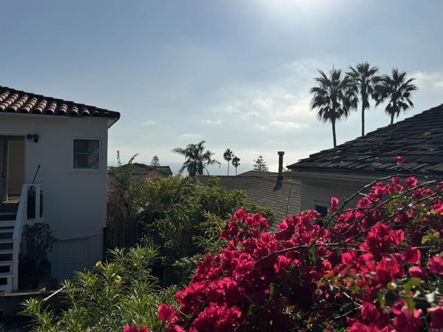 Building Photo - 4444 Orchard Ave