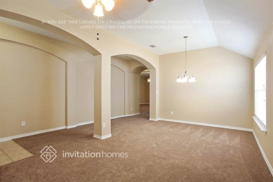 Building Photo - 7604 Longbow Ln