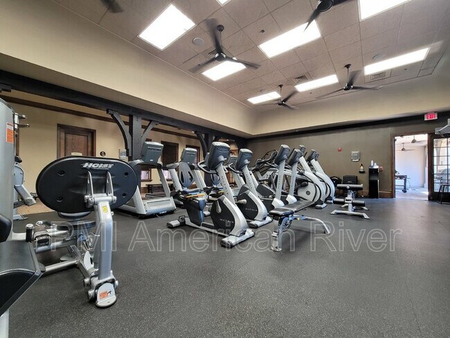 Building Photo - 708 Gentle Breeze Wy