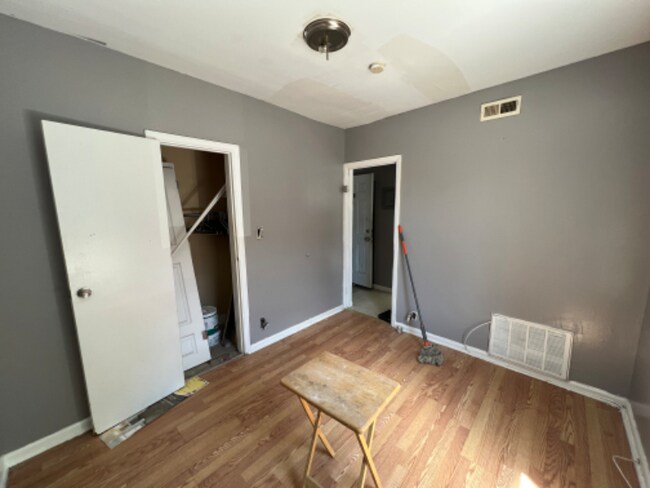 Building Photo - 780 Hallett St
