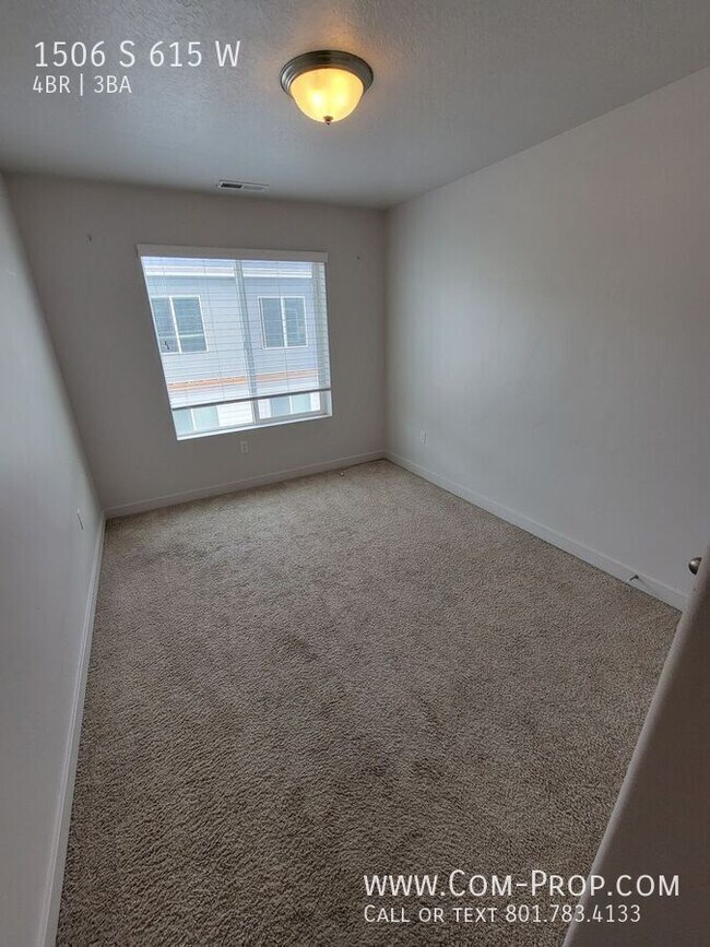 Building Photo - 1506 615 W