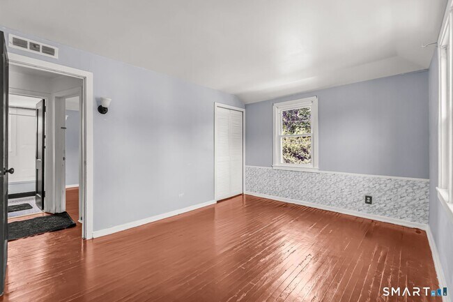 Building Photo - 591 Pearl Harbor St