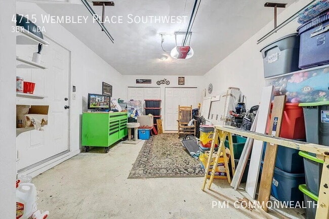 Building Photo - 4715 Wembley Pl SW