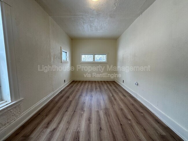 Building Photo - 89 Somerset Ave