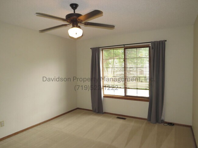 Building Photo - Stunning 4 Bedroom House in West Colorado ...