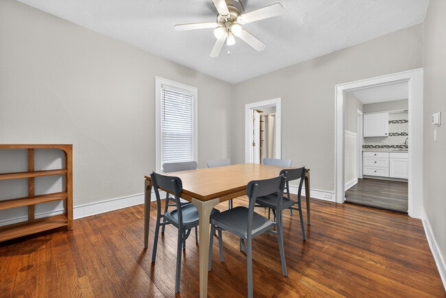 Building Photo - 716 Coit Ave NE