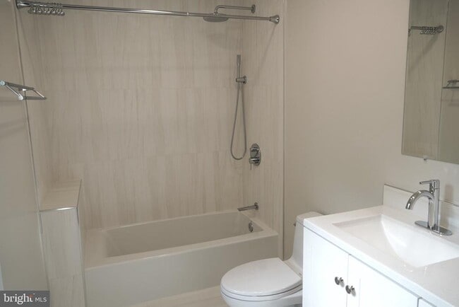 Building Photo - 13109 Millhaven Pl