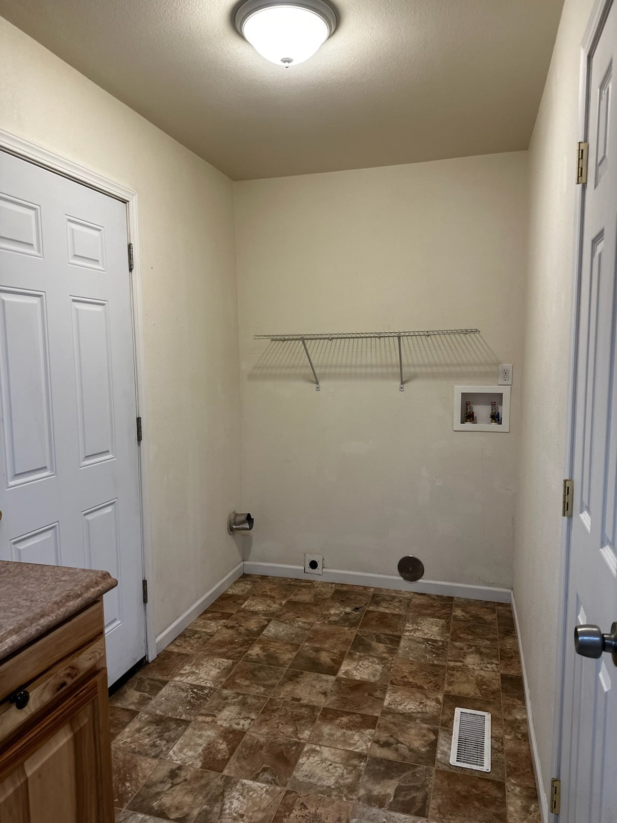 Building Photo - 128 Sage St