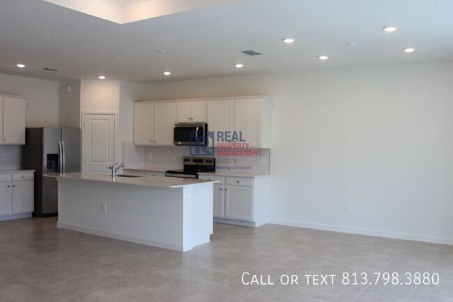 Building Photo - 11225 Sycamore Glen Loop