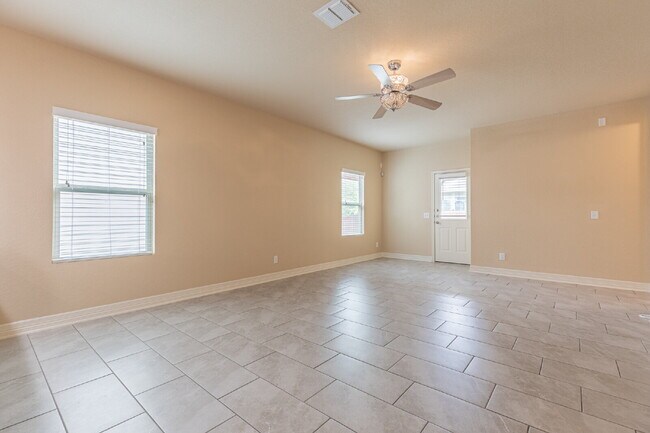Building Photo - 1175 Ranch Falls