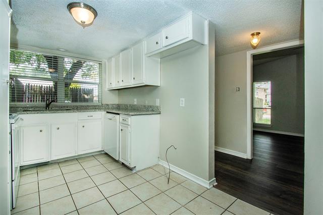 Building Photo - 12831 Pandora Dr