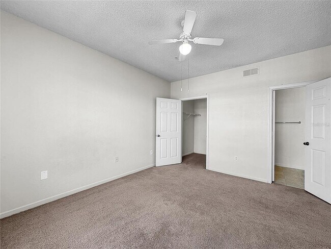 Building Photo - 13025 Mulberry Park Dr