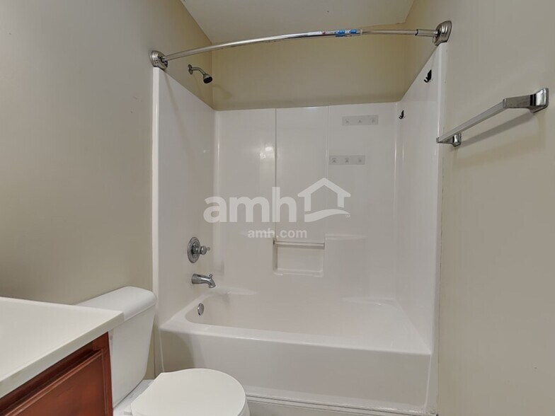 Building Photo - 4712 Dawn Oaks Ln