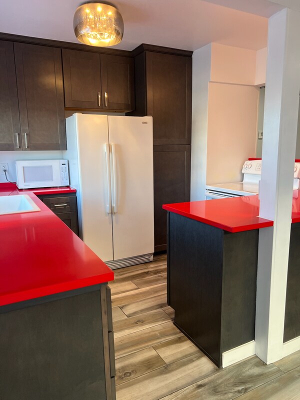 Building Photo - 832 13th St