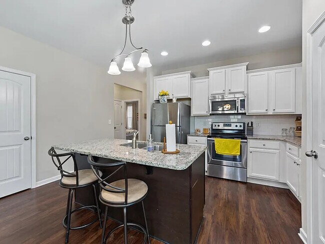 Building Photo - Earn Wealth While Leasing - Like a Homeowner - Lease to Own