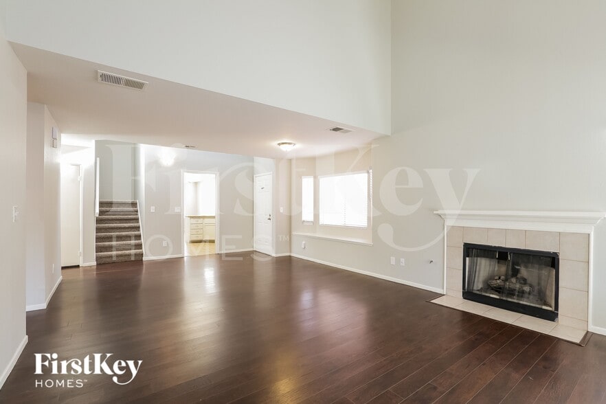 Building Photo - 7090 Orange Grove Ln
