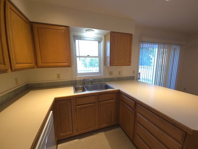 Building Photo - 2321 Grove St