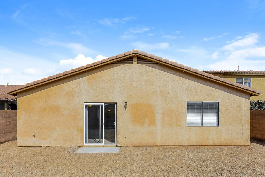 Building Photo - 43759 Colby Dr