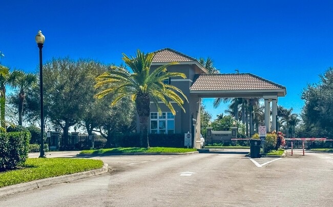 Building Photo - 2205 Marshfield Ct