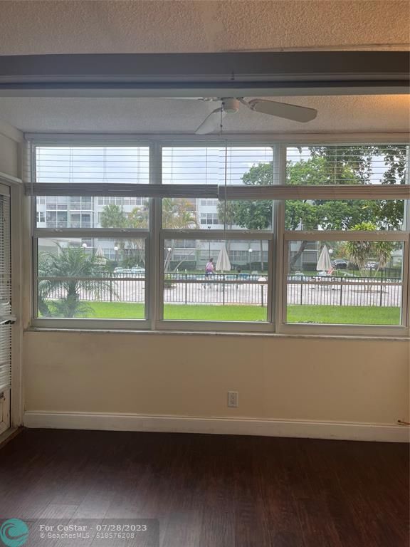 Building Photo - 2771 Taft St