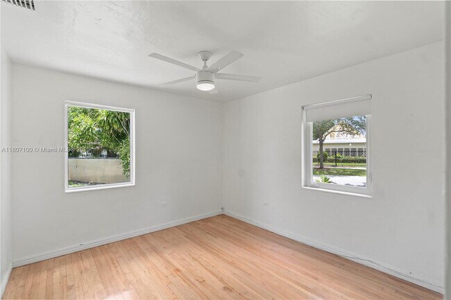 Building Photo - 205 NW 128th St