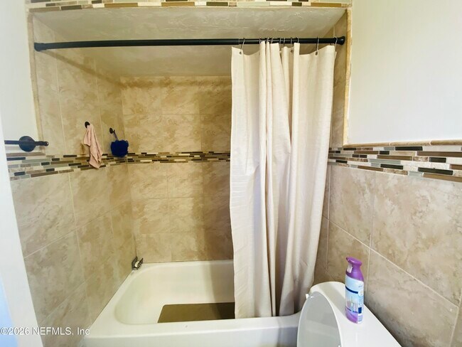 Building Photo - 2280 Ironstone Dr E