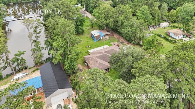 Building Photo - 1231 Country Ln