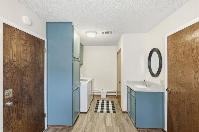 Building Photo - 1007 Lime Rock Dr