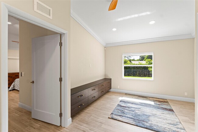 Building Photo - 11391 Sundance Ln