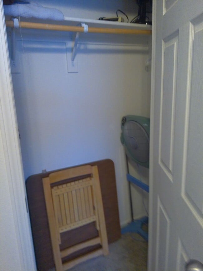 Building Photo - WInter Rental Oct to April 2026