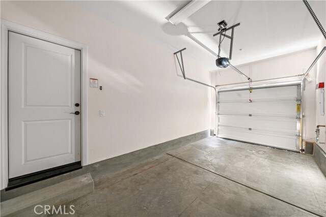 Building Photo - 352 Golden Bear Ln