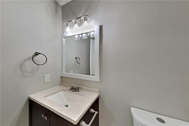 Building Photo - 2920 Summit Point Ct