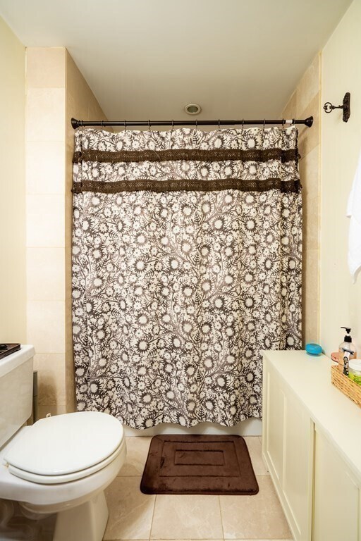 Building Photo - 33 Mapleton St