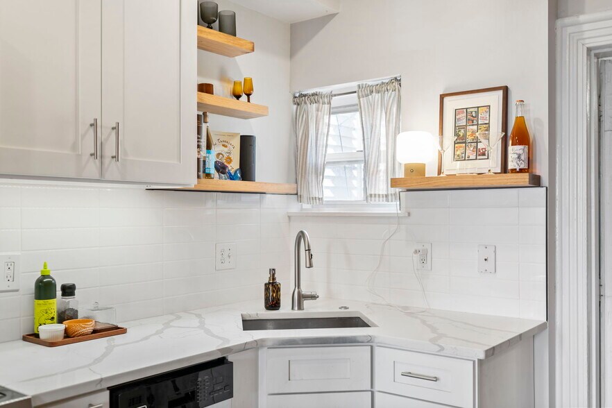 Building Photo - 2312 Fitzwater St