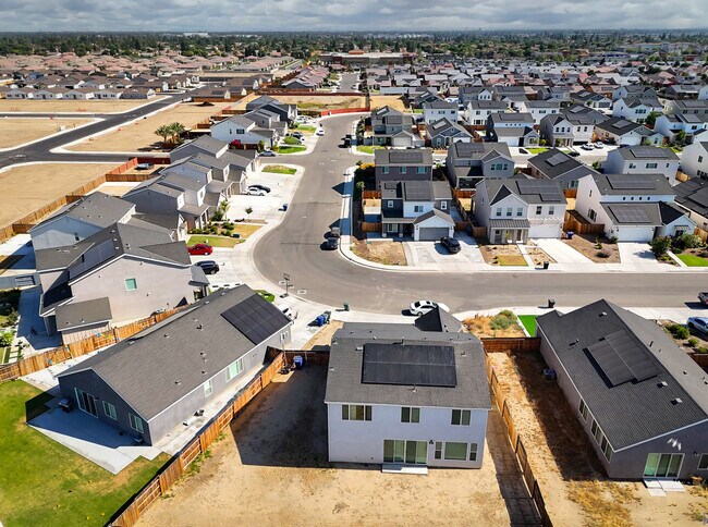 Building Photo - 6811 Walkers Gln Ln