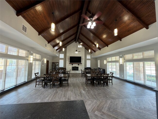 Building Photo - 112 Rustic Oak Ln