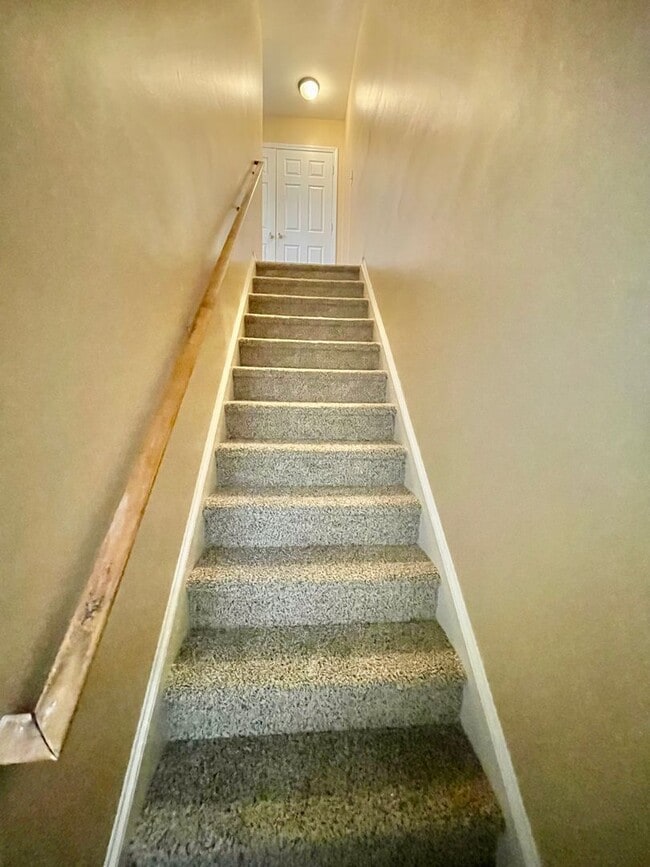 Building Photo - Welcome to this beautiful 4-bedroom, 2.5-b...