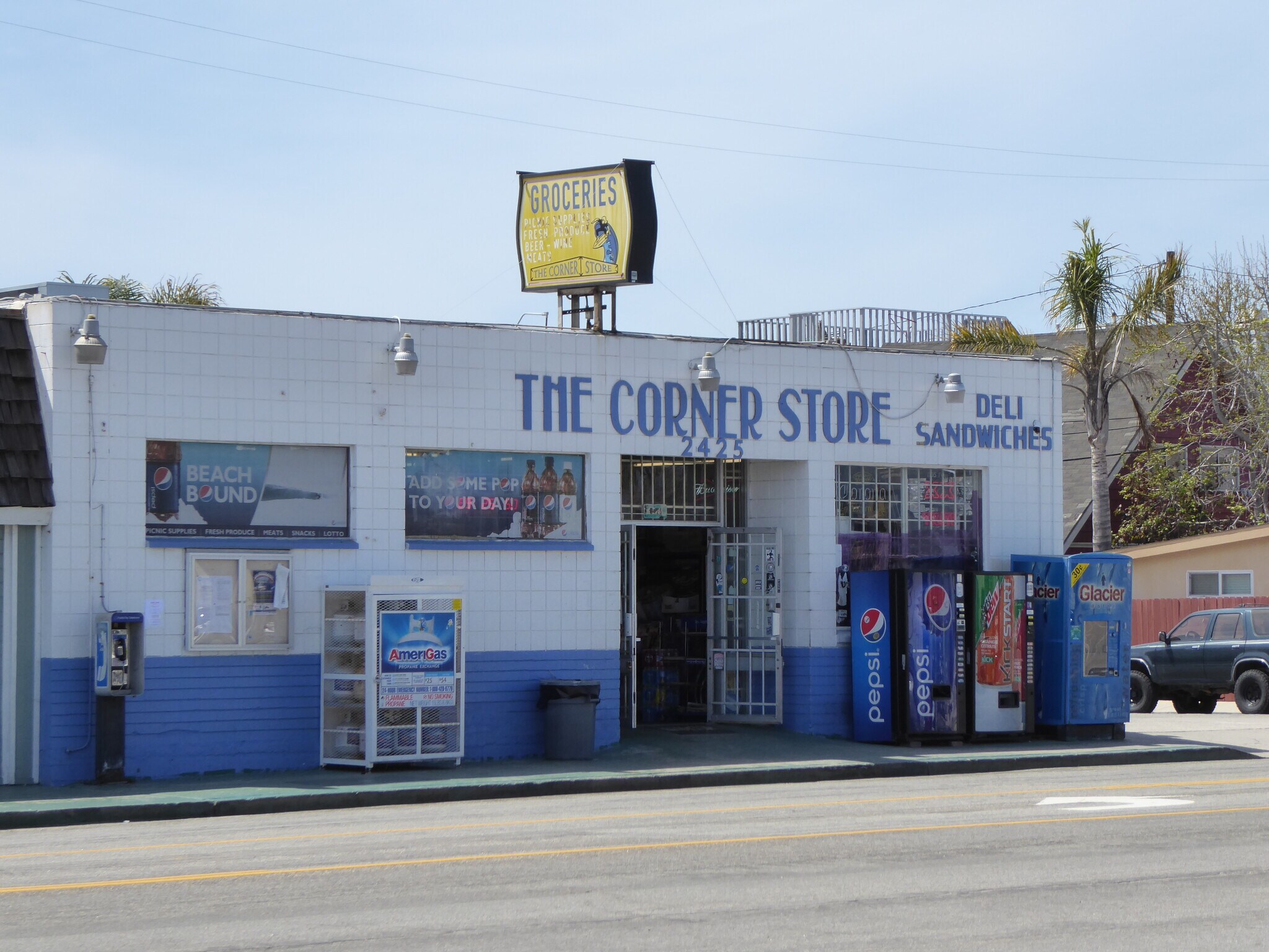 Convenience store across the street - 214 Melrose Dr