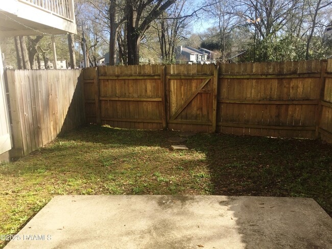 Building Photo - 37 Larkspur Ln