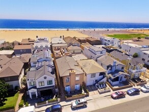 Building Photo - Vacation Rental on Balboa Peninsula