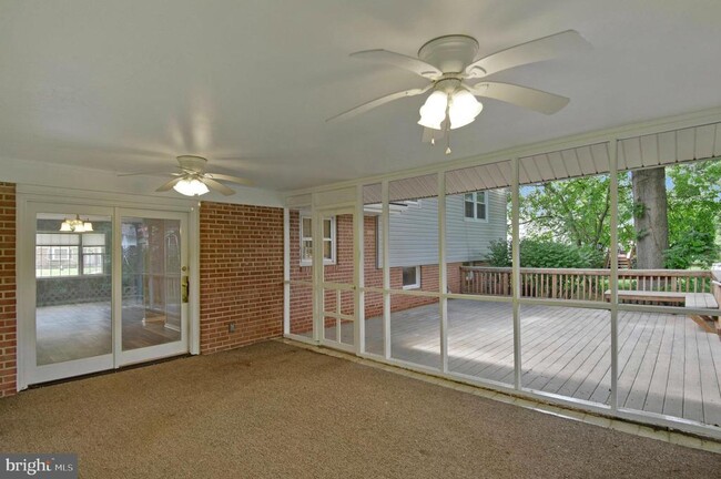 Building Photo - 14920 Carlbern Dr