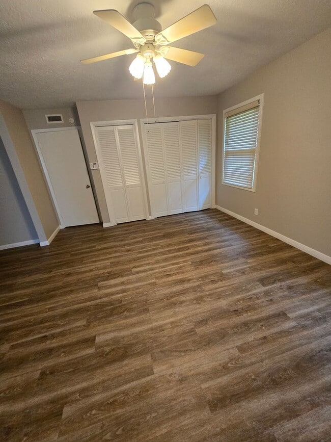 Building Photo - 960 Terrace Dr