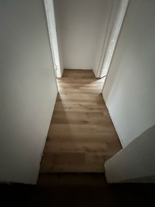 Building Photo - Section 8 Welcome – 4 Bed, 2 Bath Home Nea...