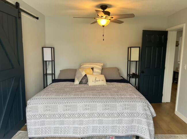 Building Photo - 1212 Doris Ave