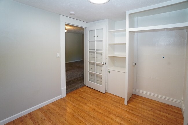 Building Photo - 5707 N Bogart Ln