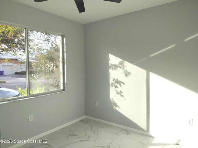 Building Photo - 826 Middleton Dr SW