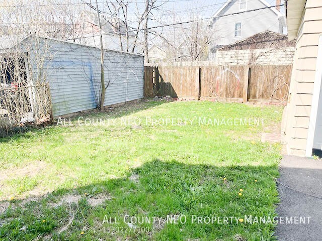 Building Photo - 3412 W 117th St