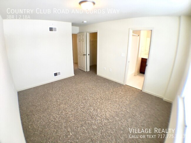 Building Photo - 705 Country Club Rd