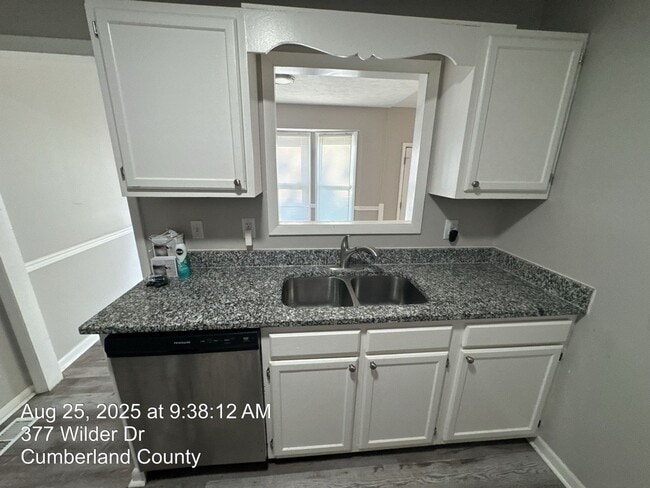 Building Photo - 377 Wilder Dr